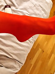 Felet in red nylon stayups