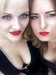 Gorgeous granny is showing her sexy lines