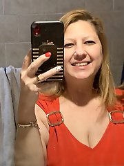 Older chicks are posing undressed outdoor